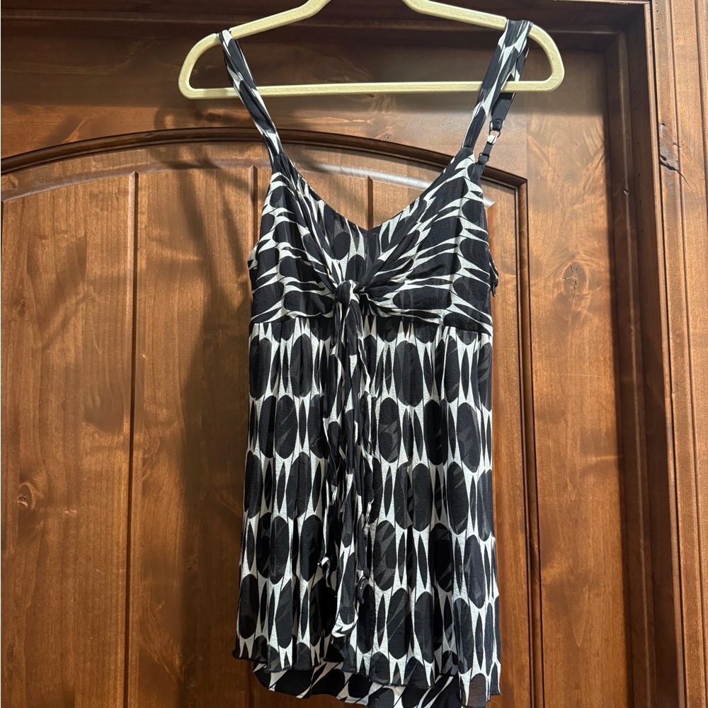 Karen Kane Black and White Women's Top